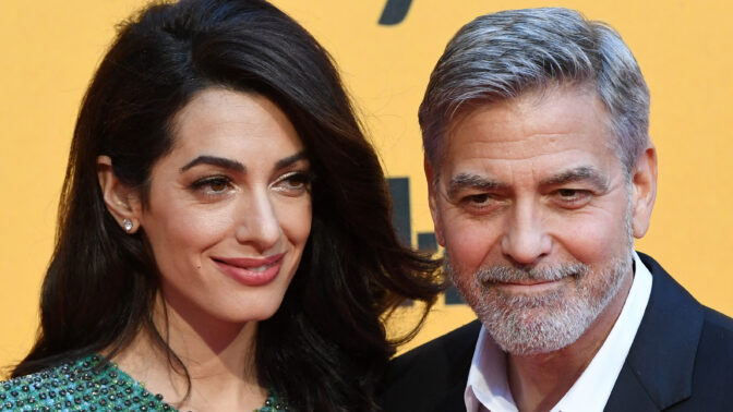 George Clooney a jeho Amal. Seznámil je společný přítel, na prvním rande je sledovalo 50 paparazzi