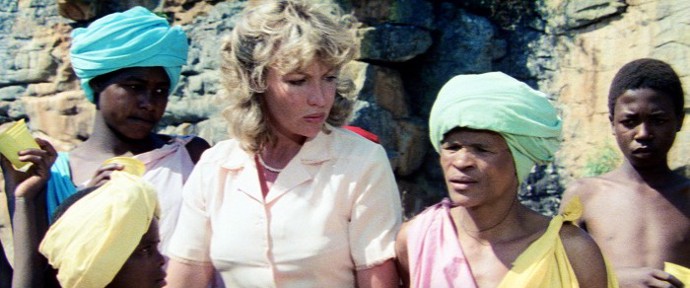 Většina herců pocházela z Namibie, včetně hlavního křováckého hrdiny (druhý zprava).