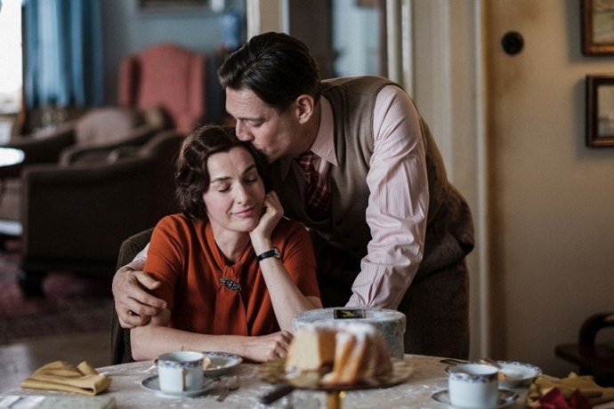 Film se natáčel v angličtině. Nadaboval se až v postsynchronu.