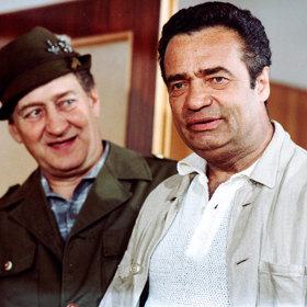 Vladimír Menšik byl vážně nemocný, ale až na občasné výpadky se choval na place jako 100% profesionál. Na snímku s Josefem Větrovcem.