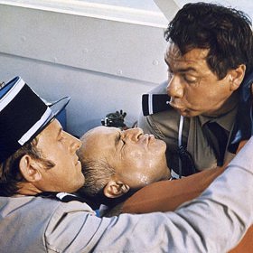 Role četníka mu vynesla hodnost čestného četníka první třídy.