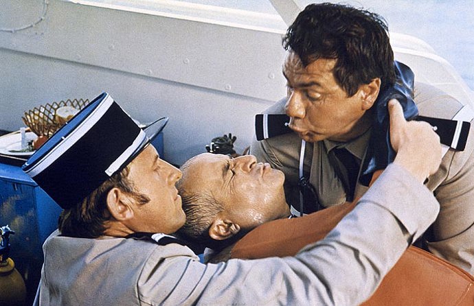 Role četníka mu vynesla hodnost čestného četníka první třídy.