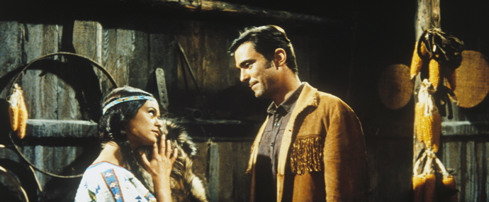 Štáb se musel vypořádat s četnými jugoslávskými bórami, což jsou nebezpečné větry dosahující rychlosti až 220 km/h.