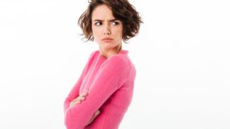 Klára (37): Sousedka si k nám chodí pro všechno, co doma nemá. Když jsem řekla dost, začalo peklo