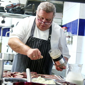 Jaroslav Sapík. Jeho služby si vyžádal i Pražský hrad.