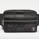 
Ledvinka Tommy Hilfiger. Info o ceně v obchodě.