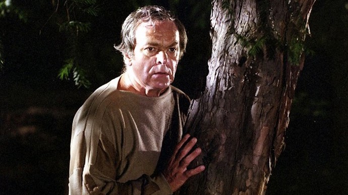 Černá punčocha je kriminální film o rádoby ušláplém krejčím, který ukrývá děsivé tajemství. Původně měl hrát vraha Josef Kubíček, ten ale odmítl.
