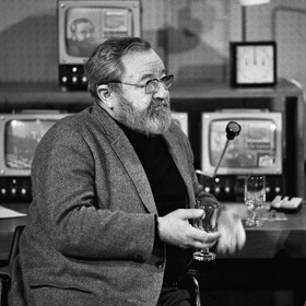 Přestože pak dostal zákaz činnosti, řekl, že mu to stále nevzalo radost z dobrého piva, vína, kremrolí a cigaret.