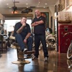 Nejprve se oženil se svou přítelkyní ze střední školy, pak přišla na řadu Kiki. Zatím neplánuje žádné potomky.