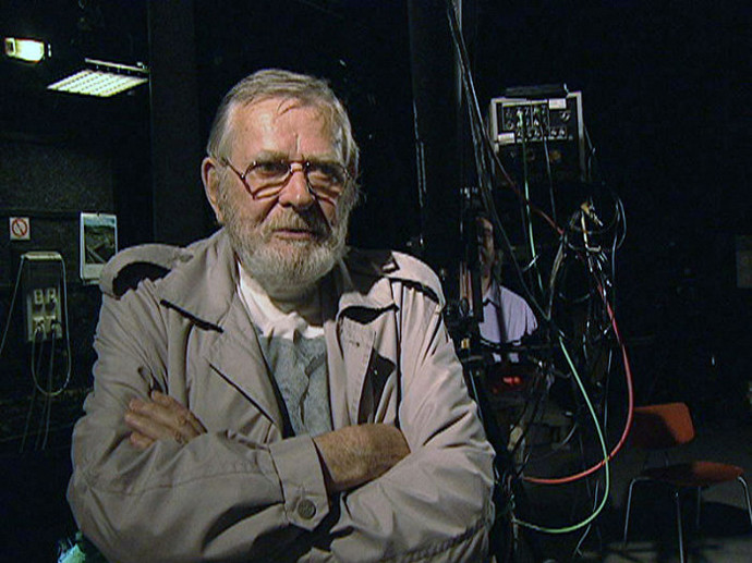 Vydal také vzpomínkovou knihu s názvem Bylo nebylo.
