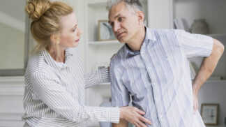 Iva (52): Manžel lhal o svém zdraví. Když začal omylem kulhat na druhou nohu, vyhodila jsem ho