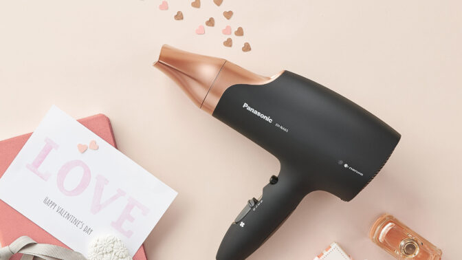 Toužíte po zdravějších vlasech: Zaměřte se na jejich správné sušení