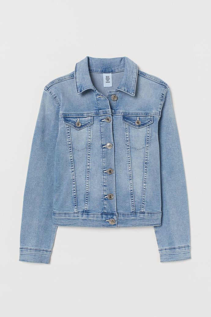 „Džíska“ vypadá velmi dobře téměř se vším a bez obav s ní můžete vyrazit třeba i na neformální pracovní schůzku.