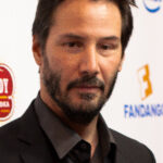 I takový dobrák jako Keanu časem vybočí z normálu. Jednou ho policisté přistihli řídit pod vlivem, podruhé ignoroval semafor. Jinak je ale čistý jako lilie.