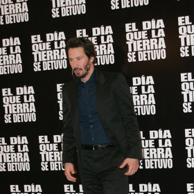 Jednou ho zažaloval paparazzi, kterého měl herec údajně schválně srazit autem. Požadoval po něm odškodné ve výši 711 000 dolarů. Ukázalo se však, že si fotograf vše vymyslel.