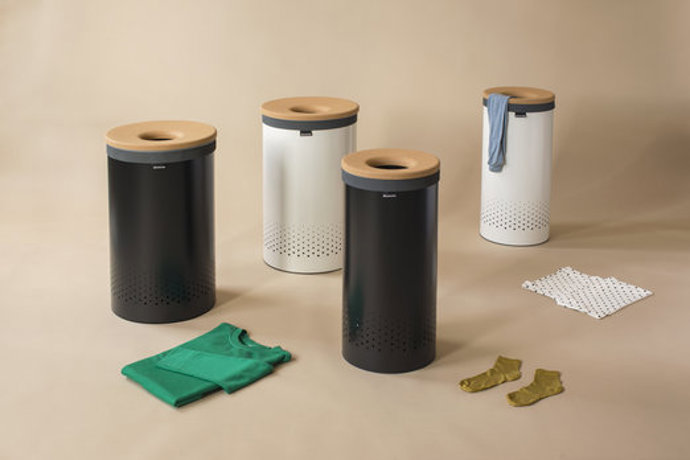 Koš na prádlo Brabantia, od 2100 Kč