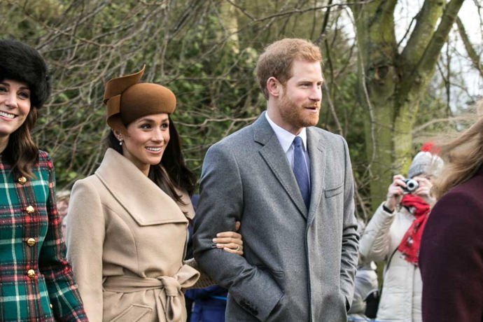 Meghan totiž pobyt ve Velké Británii stresoval. Setkala se prý a extrémním tlakem na svou osobu i rasismem, což vyústilo v její psychické problémy. Dokonce prý uvažovala o sebevraždě.