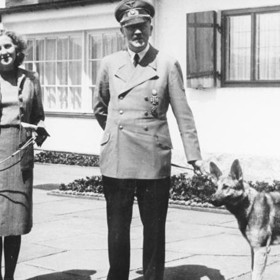 Adolf Hitler (20. dubna 1889) patří k nejhorším Beranům historie. Kvůli jeho zvrácené ideologii a nelítostným rozkazům zemřely miliony lidí.