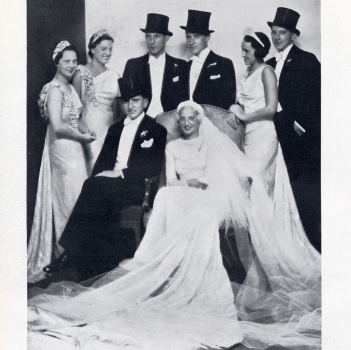 Nedařilo se ani jejím synům. Miloš ve třicátých letech oslepl a ochrnul. Na následky otravy krve zemřel ve 26 letech. Viktor byl po převratu uvězněn v uranových dolech. Po propuštění emigroval.
