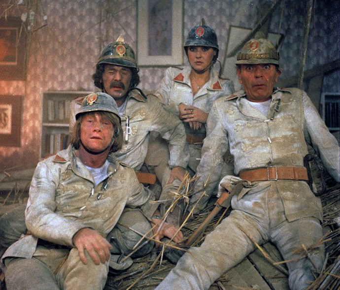 Seriál se natáčel 17 měsíců. Triky se pak vyráběly dalších pět.
