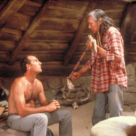 Šamanovi Sampsonovi zase nefungovalo nové srdce.
