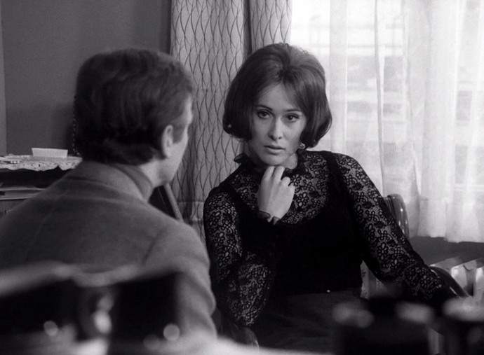 ...popíral totiž všechny morální zásady "správné" socialistické společnosti.
