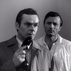 Vím, že jsi vrah je český film o nevěře, vraždách, složitých vztazích a zákulisí zločinu, které je třeba odhalit. Snímek se moc nelíbil tehdejšímu režimu... 
