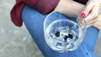 Posilte účinky čaje či obyčejné vody díky minerálům