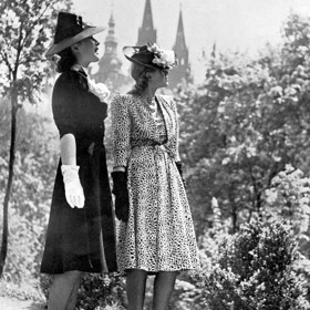 Po několika letech se dostala mezi absolutní špičky oděvního průmyslu. Mezi její klientky patřily filmové hvězdy i první dáma Hana Benešová.