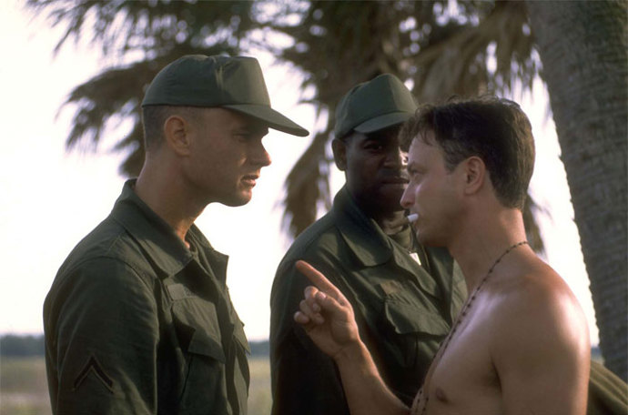 Forrest Gump je obyčejný, i když prostší chlapík, který zpočátku řeší všechny stresové situace útěkem. Věděli jste, že mělo vzniknout pokračování? Objevila by se v něm princezna Diana, O.J. Simpson anebo bombový útok v Oklahomě. Právě kvůli terorismu byl scénář nakonec v důsledku útoků z 11. září 2001 zamítnut.