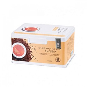 Jednorázové hydratační masky s černým čajem, 482 Kč/33 kusů