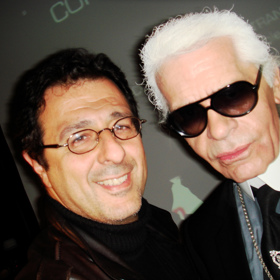 Jednou se vyjádřil, že nerad spí s lidmi, které miluje. Prý to pak dlouho nevydrží.
