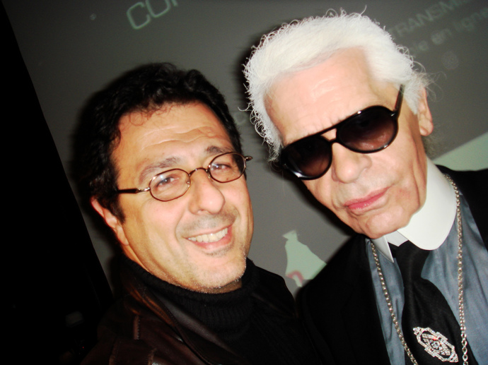 Jednou se vyjádřil, že nerad spí s lidmi, které miluje. Prý to pak dlouho nevydrží.
