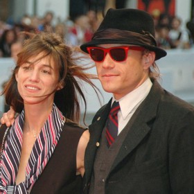 Zemřel poté, co si namíchal nebezpečný koktejl léků proti depresi.
