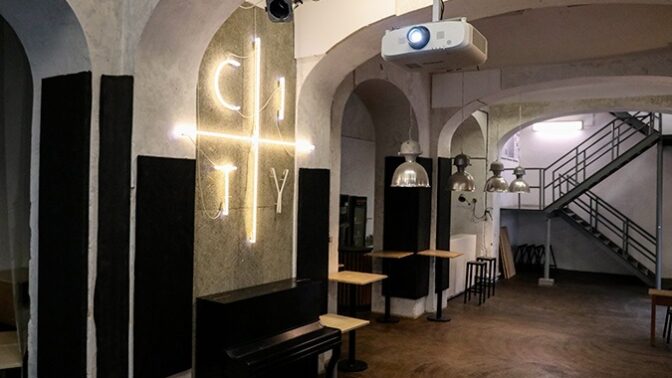 V komunitě je síla. Na tom staví i nejpopulárnější pražské kampusy