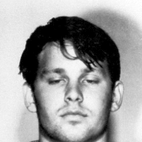 Rodiče ale Jima Morrisona nechápali. Byli příliš konzervativní. 