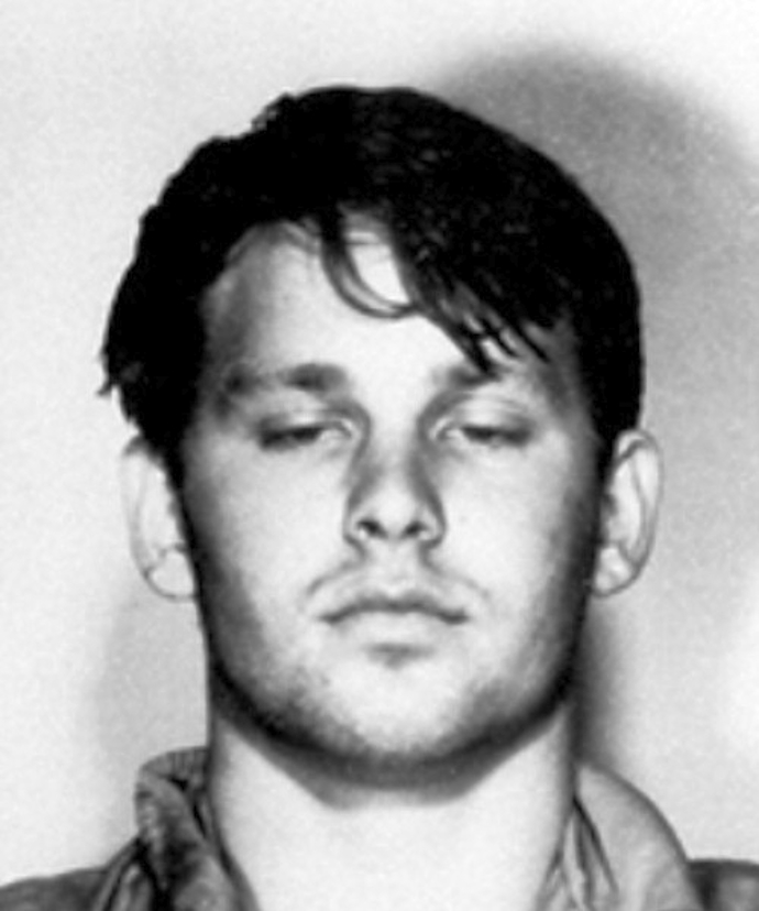 Rodiče ale Jima Morrisona nechápali. Byli příliš konzervativní. 