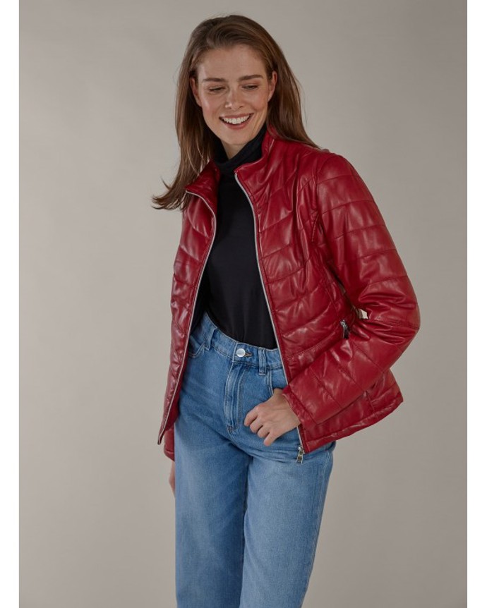 Hřejivá kožená bunda, 6490 Kč.