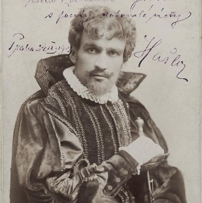 Karel Hašler se proslavil zejména svými písněmi, z nichž většina zlidověla.
