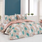 Elegantní  povlečení Chloe okouzlí jemným motivem listů a souhrou pastelových odstínů, od 995 Kč.