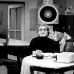 Babičku si měla původně zahrát Ljuba Hermanová.
