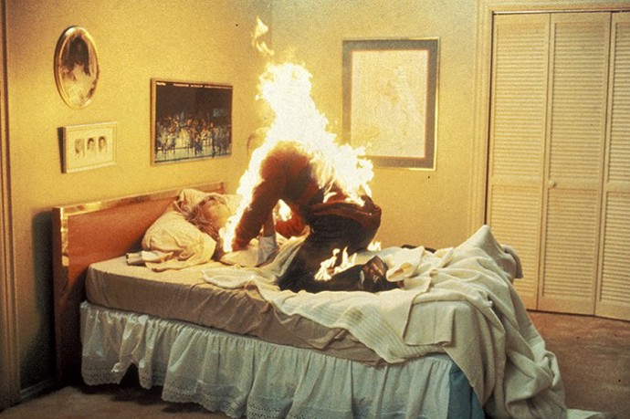 Freddyho, kterému se, s trochou nadsázky, zapalují lýtka, ztvárnil dublér Anthony Cecere. Vyneslo mu to ocenění Nejlepší kaskadér roku.
