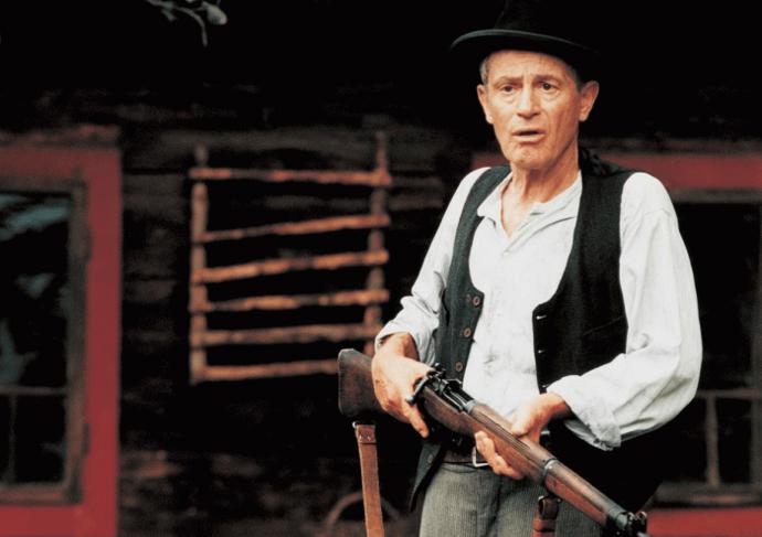 Želary (2003): Drsný romantický příběh z prostředí horské vesnice Želary.
