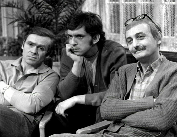 Jaromír Hanzlík zavzpomínal, že herci měli během natáčení zcela volnou ruku. Díky improvizaci tak mohly vzniknout skutečně komické situace.
