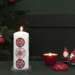 Neparfemovaná svíčka Winter 2020, 71 Kč.