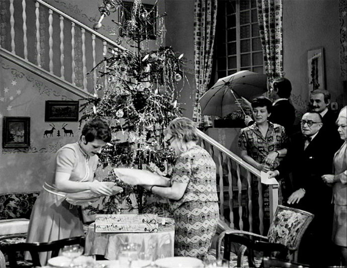 Taková normální rodinka je první československou situační komedií neboli sitcomem.
