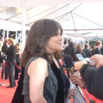 V poslední době se angažuje jako aktivistka. Během předávání cen Emmy, které vysílala stanice Fox, řekla herečka, že kdyby světu vládly matky, nebyly by žádné zku***né války. Cenzoři jí vypnuli zvuk po prvních dvou písmenech neslušného výrazu.