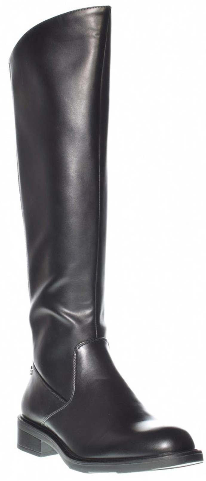 Dámská vycházková obuv, 899 Kč.