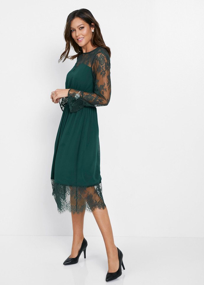 Krajkové šaty, 999 Kč.