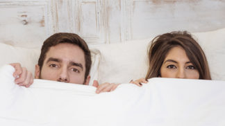 Nina (38): Manžel si začal holit celé tělo. Píchá jako kaktus, ale jemu se to líbí